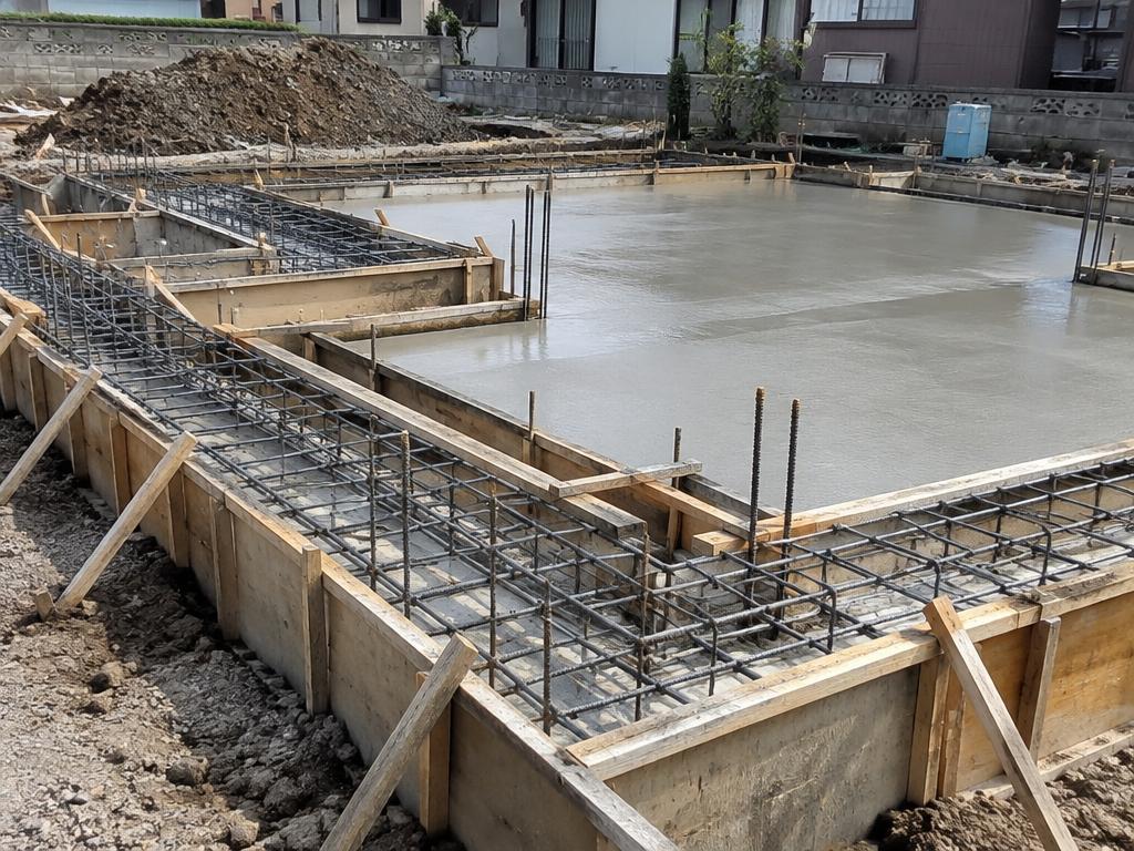 Concrete slab foundation with rebar set before the pour